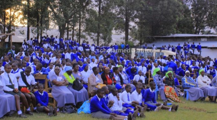 Kerongorori High School honors best students ahead of joining university